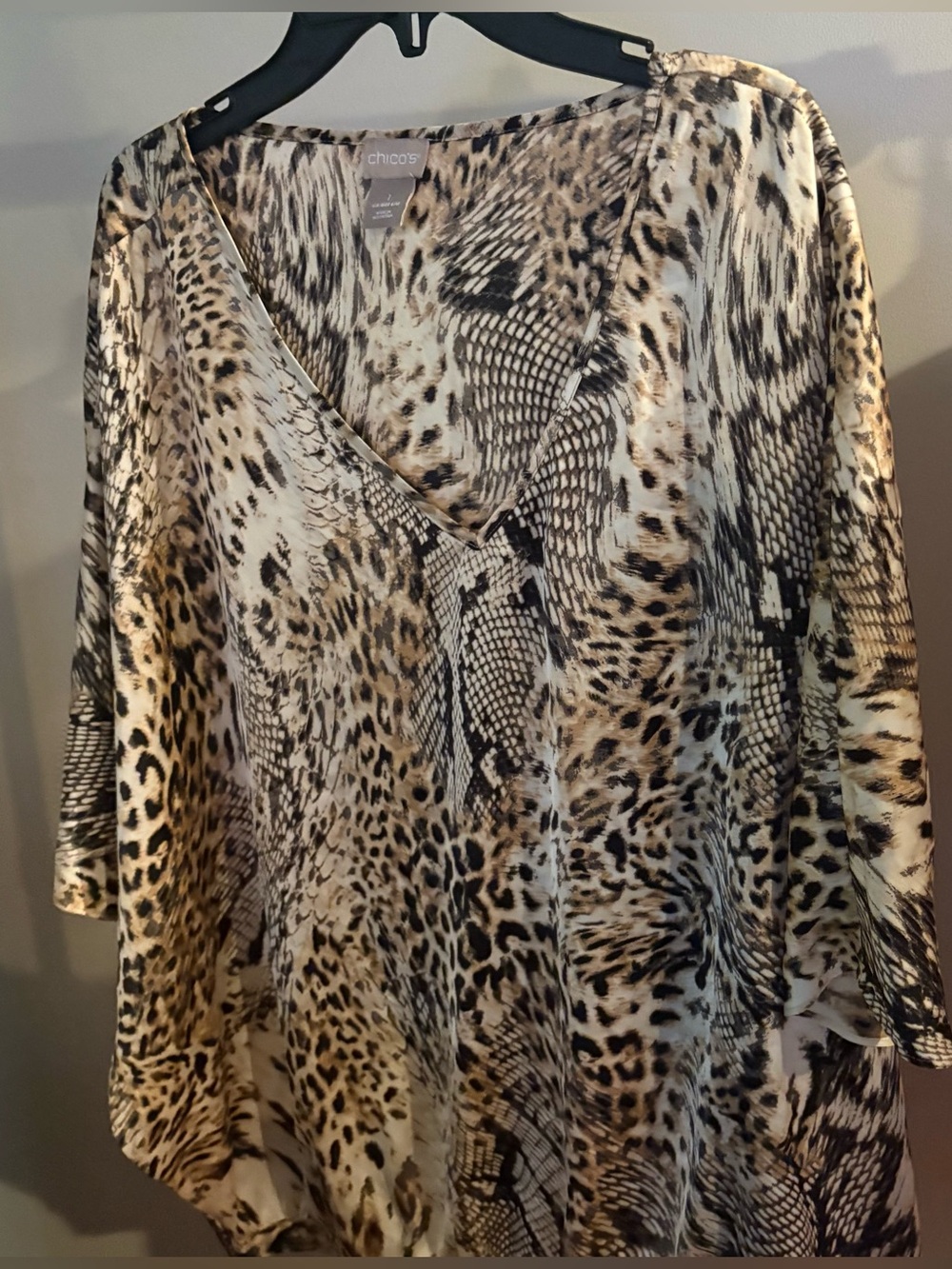 Chico's 1 Mixed Animal Print V-Neck Tunic Top Womens 8/10 Dolman Sleeve